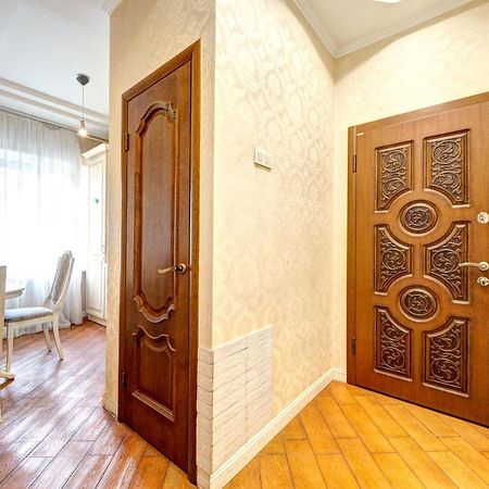 Apartments With 3 Rooms Near Palace Ukraine Κίεβο Εξωτερικό φωτογραφία