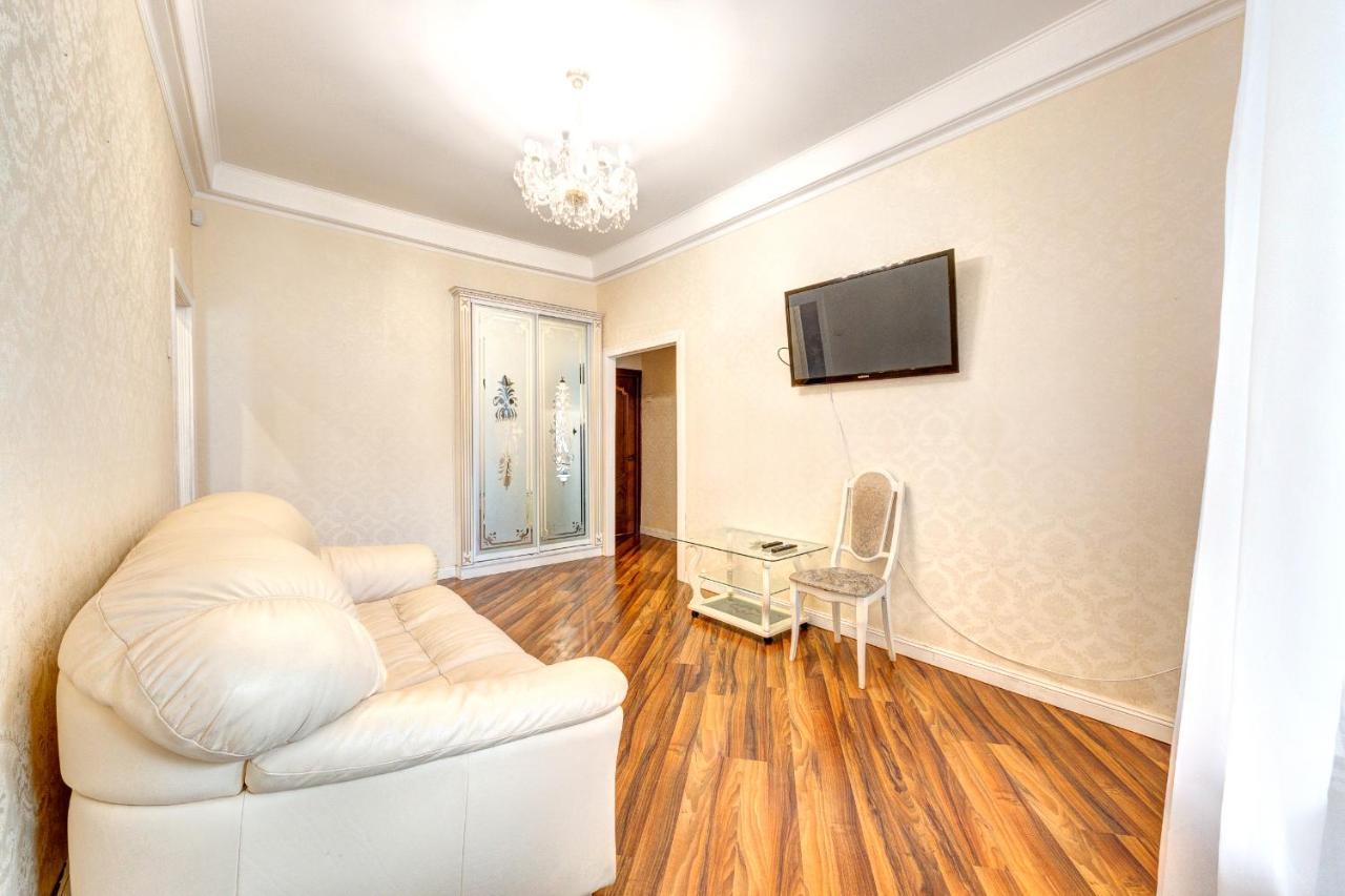 Apartments With 3 Rooms Near Palace Ukraine Κίεβο Εξωτερικό φωτογραφία